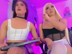 Amateur Free Porn Cam of hellen_moons