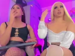 Amateur Watch Live Sex Cams of hellen_moons