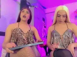 Amateur Adult Video Chat of hellen_moons