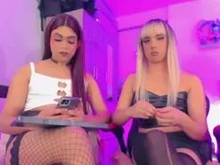 Amateur Sex Chat of hellen_moons
