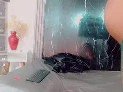 Amateur Free Live Porn of HilaryRodriguez