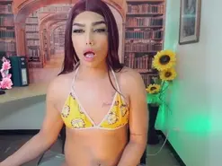 Amateur Free Live Porn of emeli_roushot