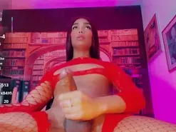 Amateur Adult Webcam of emeli_roushot