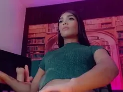 Amateur Adult Webcams of emeli_roushot