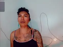 Amateur Free Porn Cam of khiara_moretti
