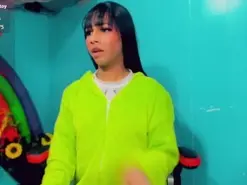 Amateur Sex Chat of alejandra_motta