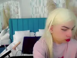 Amateur Sex Chat of Kendall_Sky