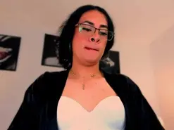 Amateur Adult Webcams of Sara_W