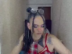 Amateur Adult Webcam of Queen_emaxxx