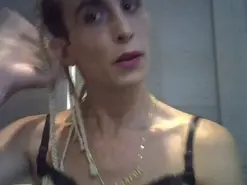 Amateur Nude Webcam of Lawendy