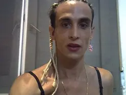 Amateur Live Sex Cam of Lawendy