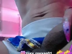 Amateur Live Porn of roxy_roxxan