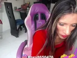 Amateur Adult Video Chat of roxy_roxxan