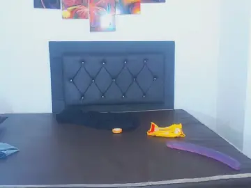 Cam4 Live Sex Cam of Sara_loveet