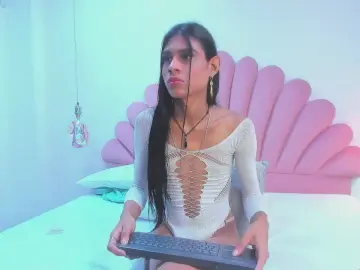 LucyAndrade from cam4