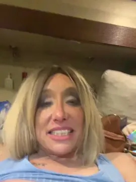 Cam4 Live Sex Cam of Bri_Crossed