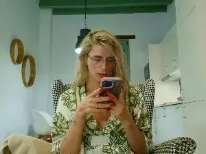 Cam4 Free Porn Cam of julyfucha336