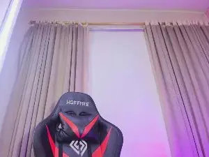 Cam4 Private Sex Chat of Aleja_Hill