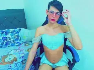 Cam4 Watch Live Sex Cams of sabrinaloveet