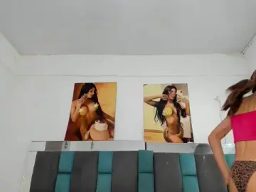 Cam4 Sex Cam of EMMILY_USUGA1