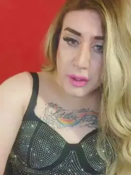 zahiraCross from cam4