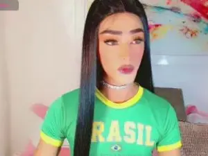 sexylittledoll1 from cam4