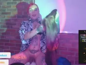 Cam4 Best Webcam of charlotbelucci_