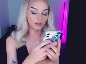 scarletwhitex from cam4