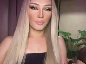 Cam4 Free Live Porn of scarletwhitex