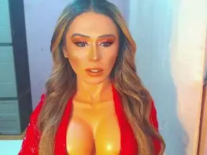 Cam4 Live Sex of lustyscarlette