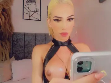 Cam4 Live Sex of roxy_sexy21