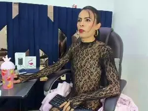 Cam4 Live Porn of aisha_hotts777