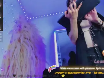 Cam4 Live Sex of arthemisa_hot