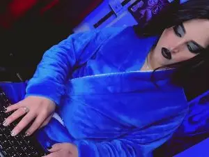 Cam4 Nude Webcam of YarethRous