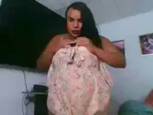 Cam4 Free Live Porn of bellarenata