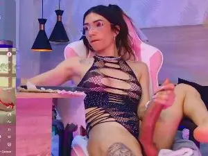 Cam4 Free Live Porn of kyliehot_