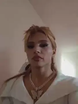 Cam4 Live Sex Cam of cata3