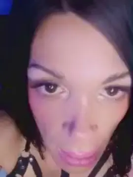 Cam4 Watch Live Sex Cams of UmaBawer