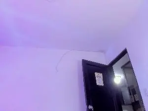 Cam4 Private Sex Chat of cherxyl_royal