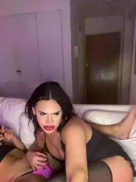 Cam4 Sex Cam of Tina_____