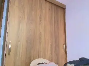 Cam4 Live Sex of SARA_FOX_TS