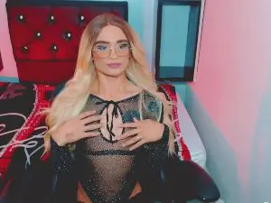 Cam4 Watch Live Sex Cams of carol_lit