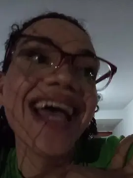 Cam4 Live Sex of Transputinha83