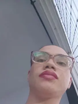 Cam4 Live Porn of Transputinha83