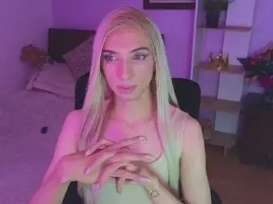 Cam4 Live Porn of MirandaHabach