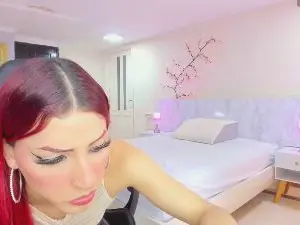 Cam4 Free Live Porn of charolbruce_1
