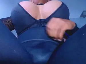 Cam4 Watch Live Sex Cams of paula_bigcock