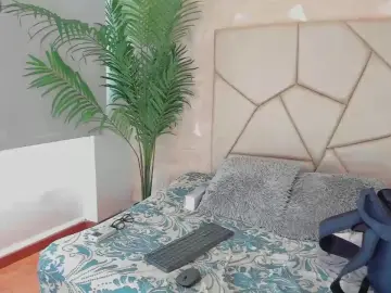 Cam4 Watch Live Sex Cams of IsisBrown_