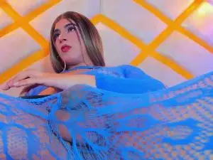 Cam4 Adult Webcam of Cami_rouxx