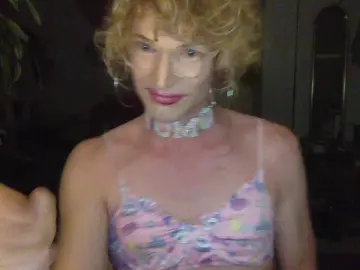 Cam4 Sex Cam of pinkyfagyboy